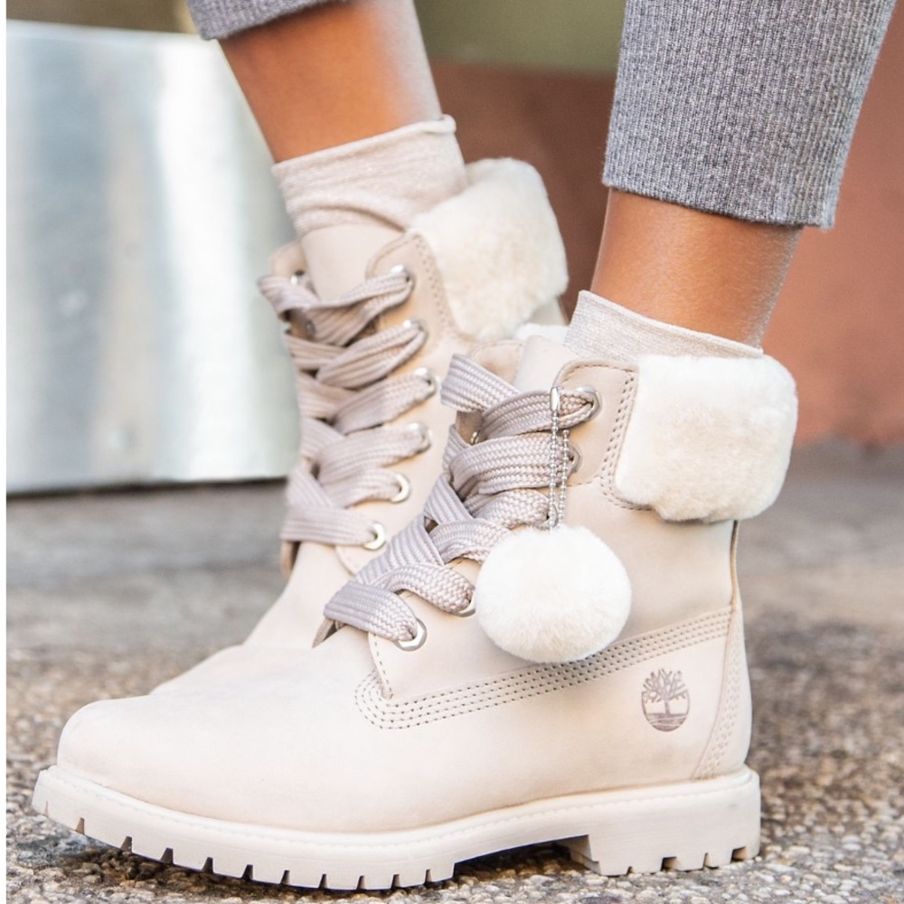 TIMBERLANDS 6IN SHEARLING COLLAR WATERPROOF BOOTS